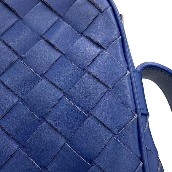 Bottega Veneta Intrecciato Shoulder Bag with Phone Pouch 729296 - Picture 7 of 13